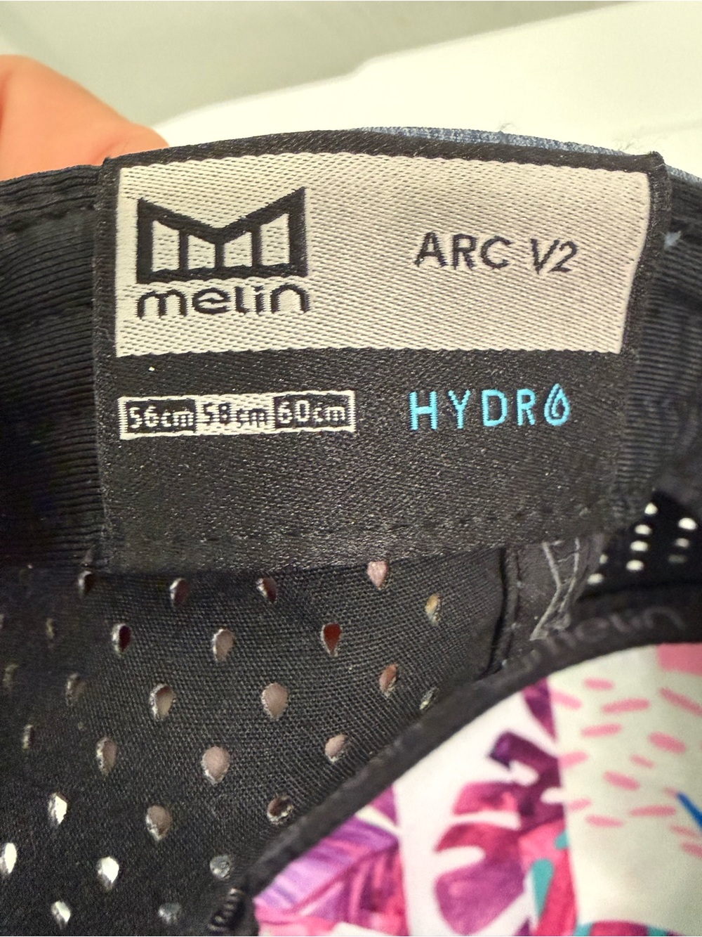RARE special edition Melin Blue and Pink Arc V2 Hydro Cap - Picture 5 of 7